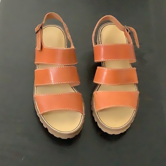 Ann Taylor leather sandals - Picture 1 of 3